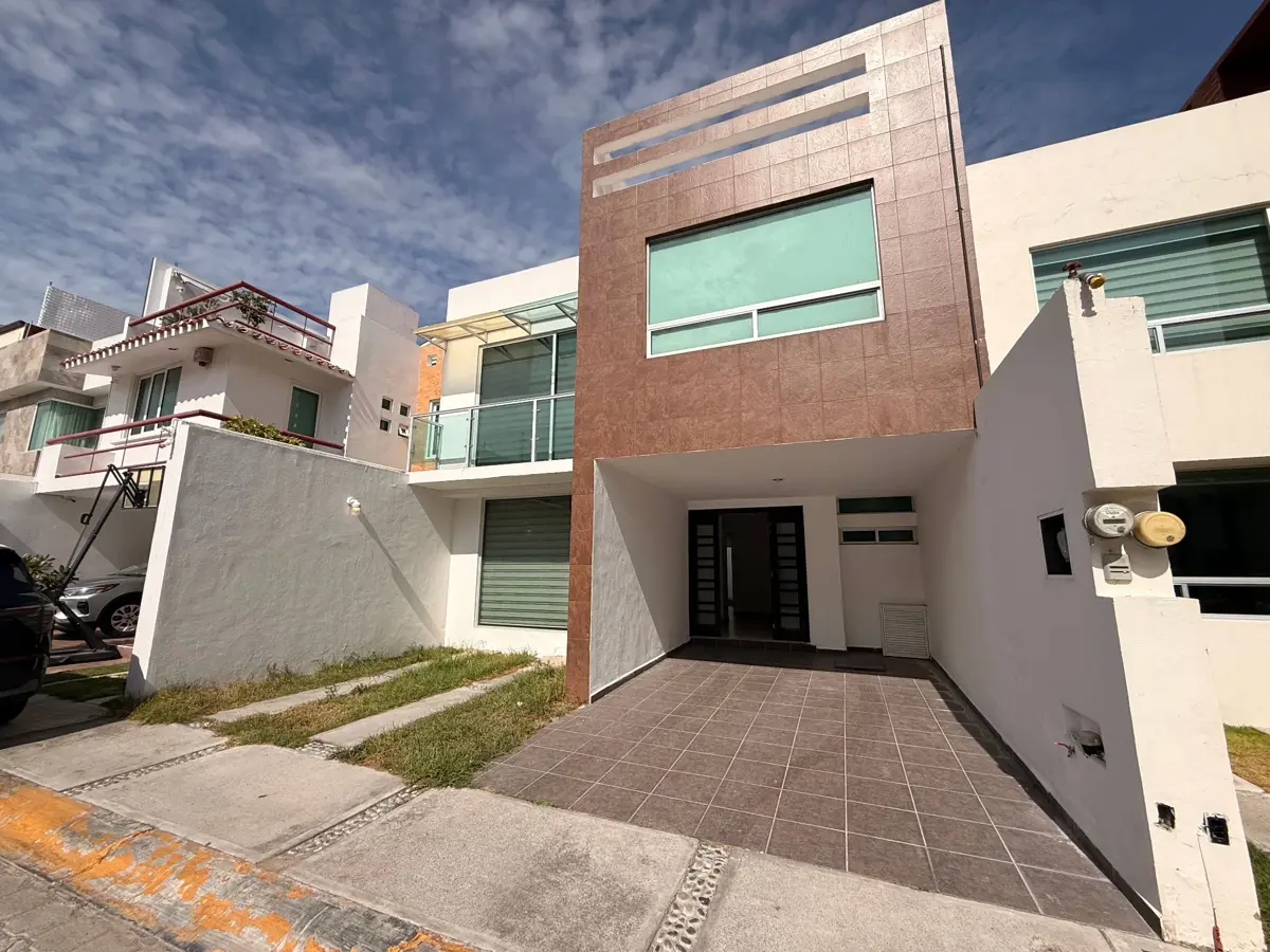 Casa en renta en Arboledas de San Javier, Pachuca de Soto — foto 1 de 24
