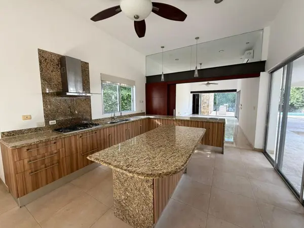 Casa en venta en Club de Golf la Ceiba, Mérida — foto 3 de 15