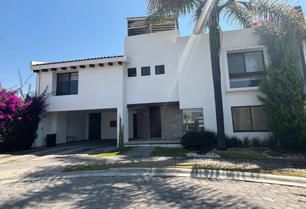 Casa en renta en Lomas de Angelópolis, San Andrés Cholula — foto 1 de 48