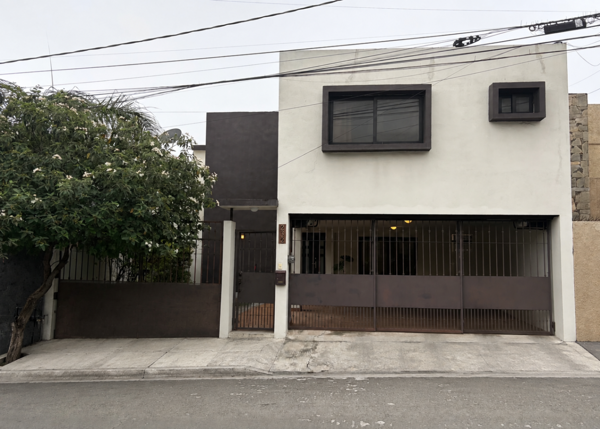 Casa en venta en San Jerónimo  de 4 recamaras
