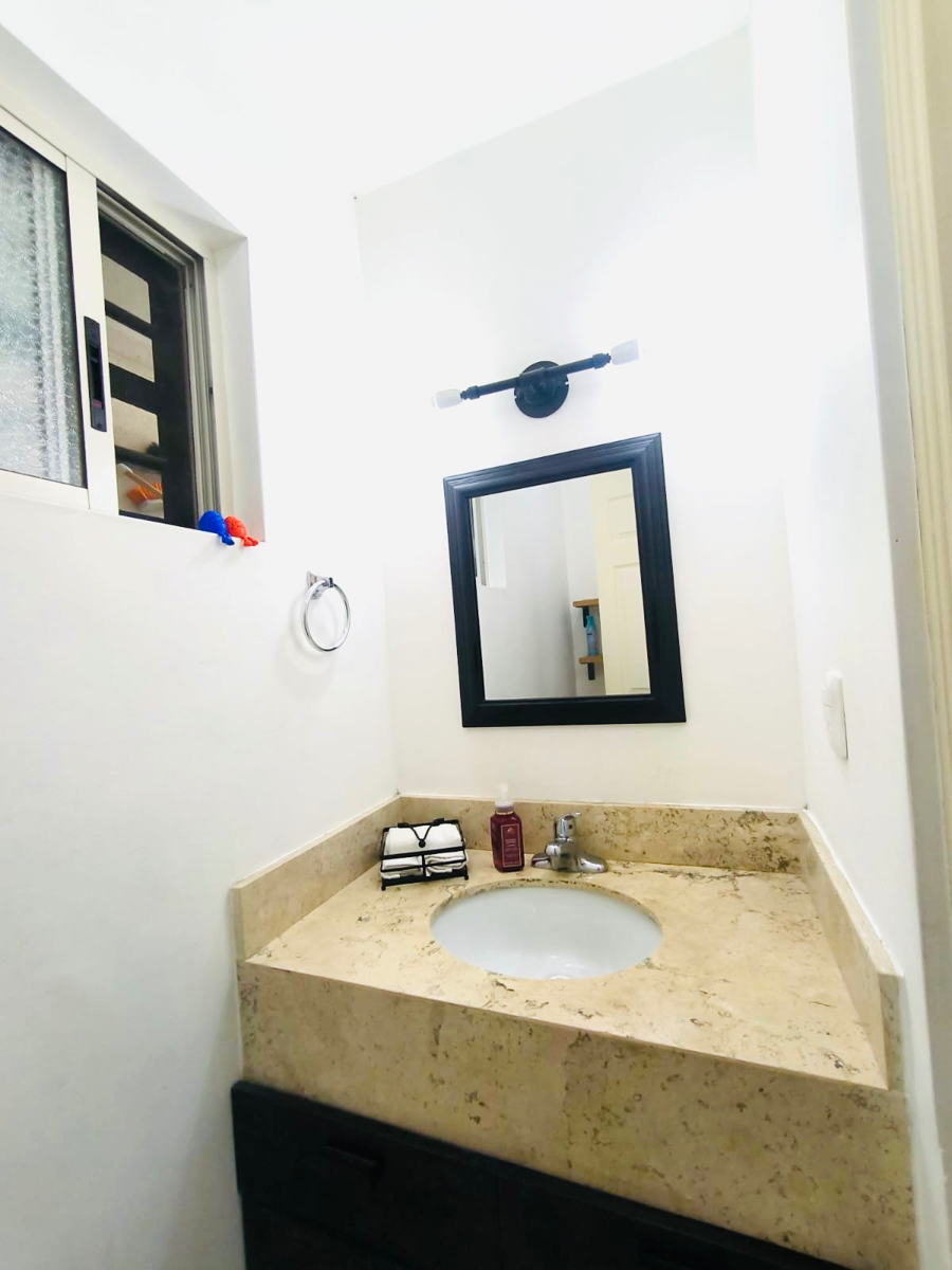 Casa en Venta en Almería, Apodaca, Nuevo León