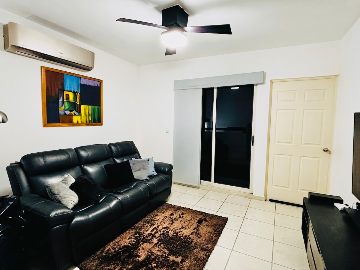 Casa en Venta en Almería, Apodaca, Nuevo León