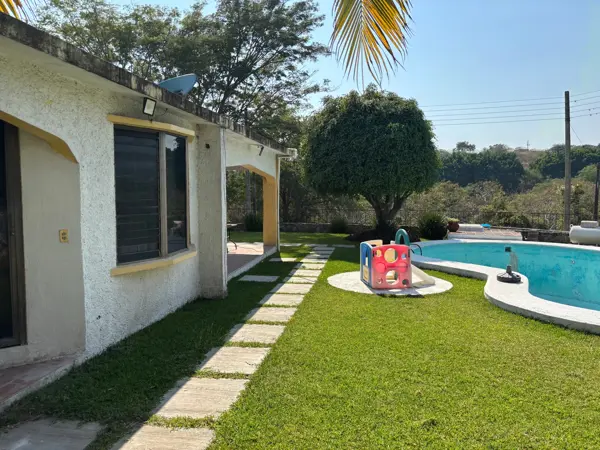 Casa en venta en Alpuyeca, Xochitepec — foto 2 de 33