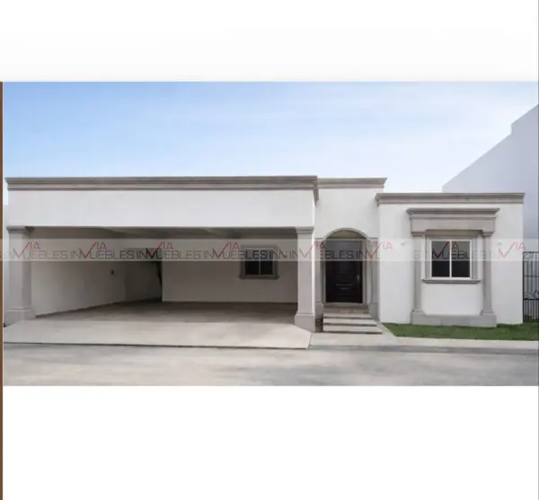 Casa en venta en Lomas de los Pilares, Cadereyta Jiménez — foto 3 de 13