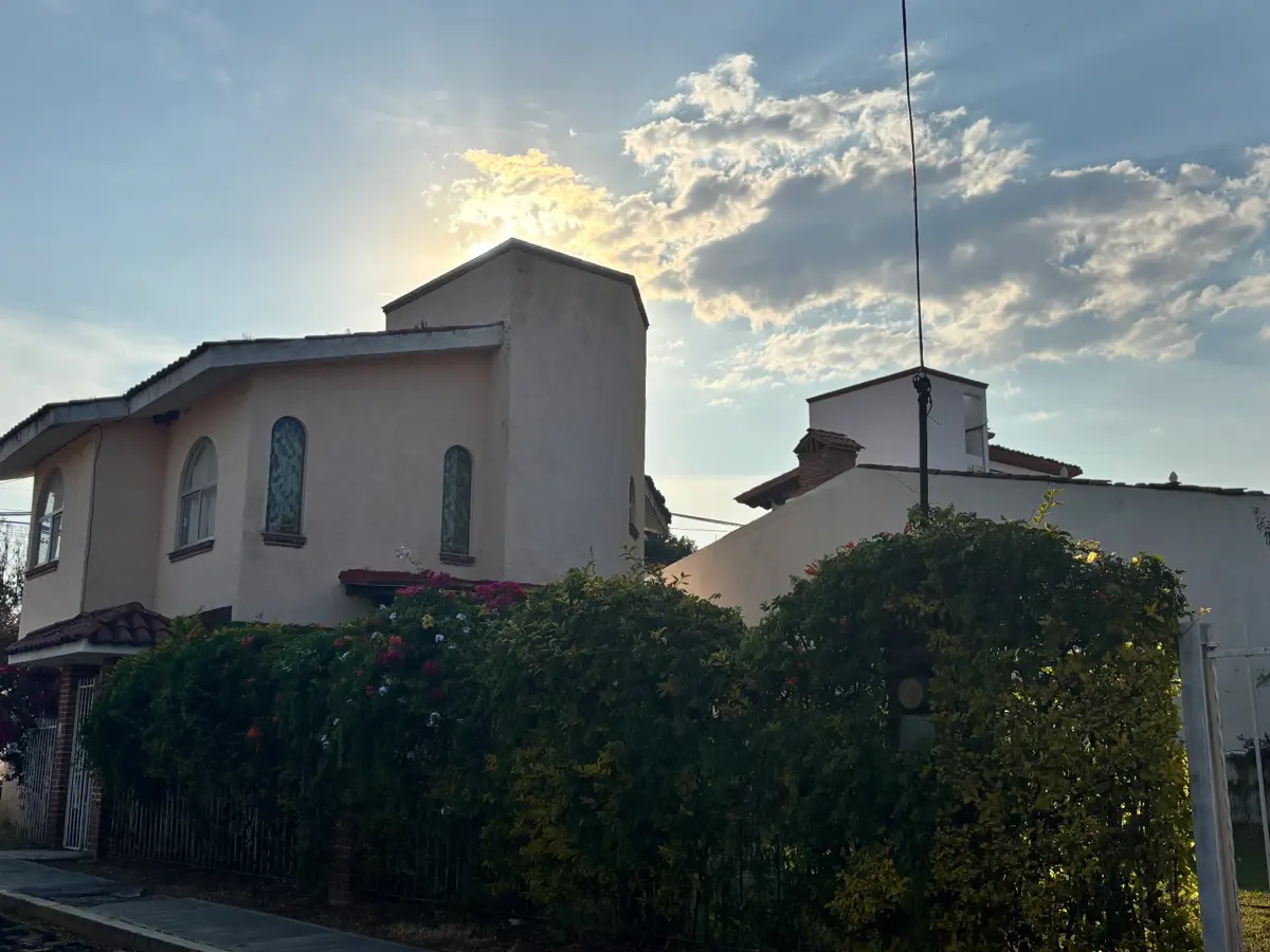 Casa en venta en Lomas de Tetela, Cuernavaca — foto 1 de 35