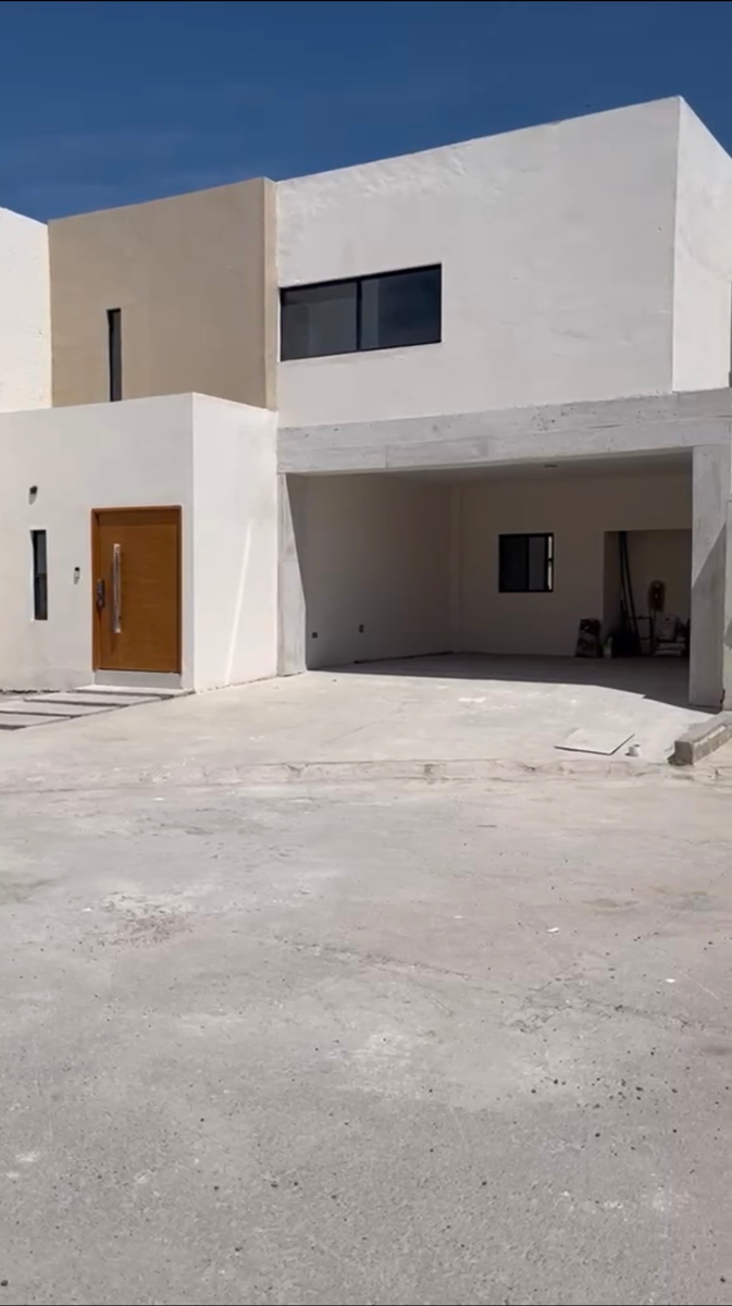 Casa en Renta en Fraccionamiento Cerrado en Los Viñedos, Torreón Casa en Renta en Fraccionamiento Cerrado en Los Viñedos, Torreón