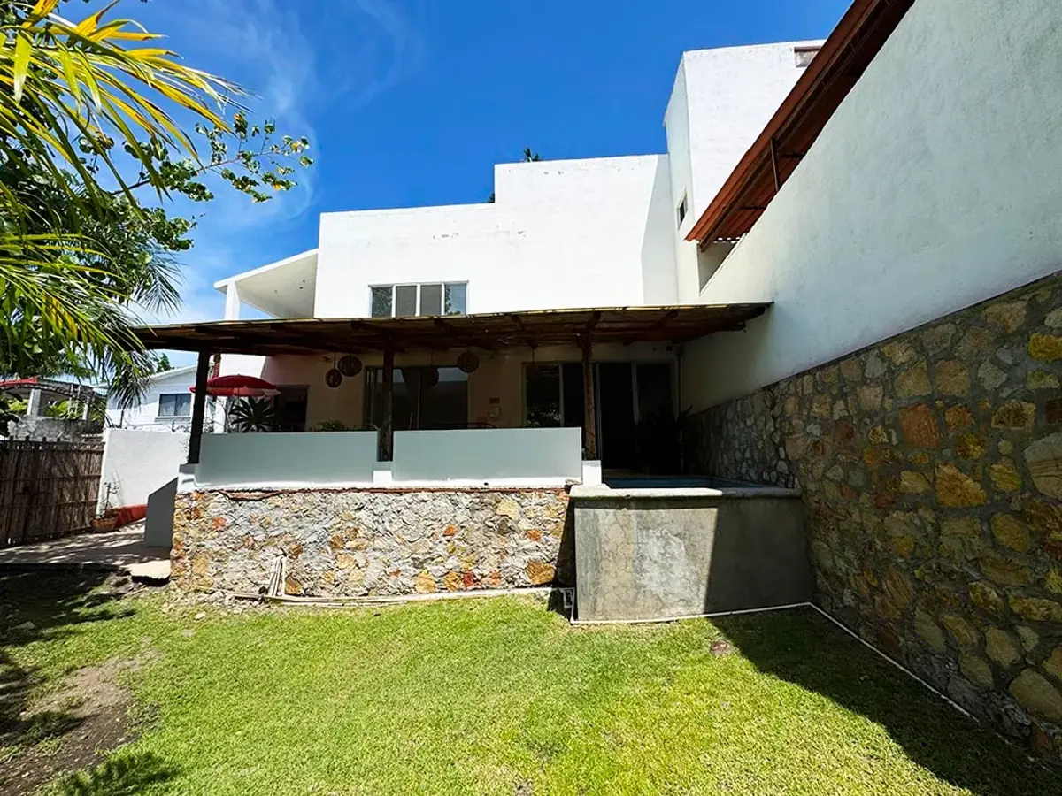 Casa en venta en Tequesquitengo, Jojutla — foto 1 de 15