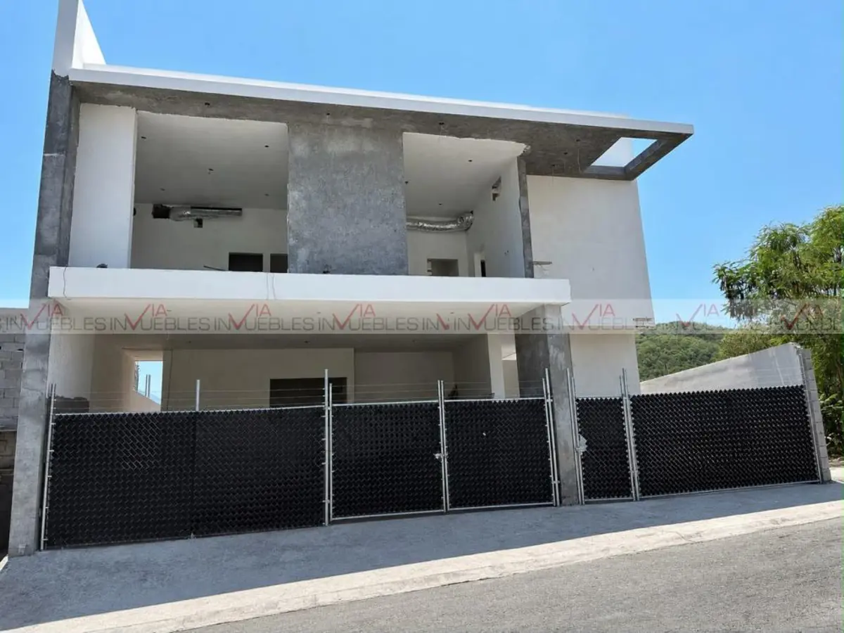 Casa en venta en Carolco, Monterrey — foto 1 de 13