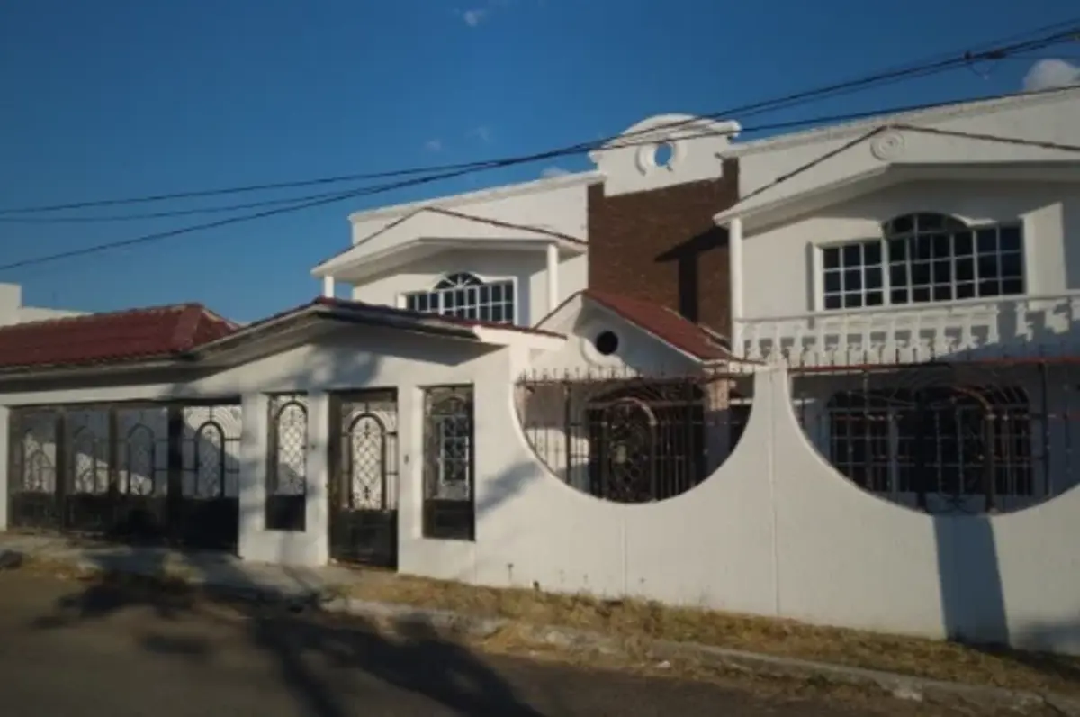 Casa en venta en Villas de Irapuato, Irapuato — foto 1 de 12