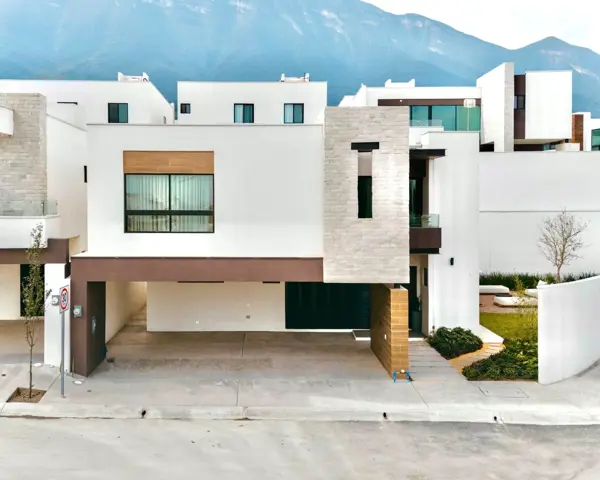 CASA VALLE DE CUMBRES PREMIER VENTA