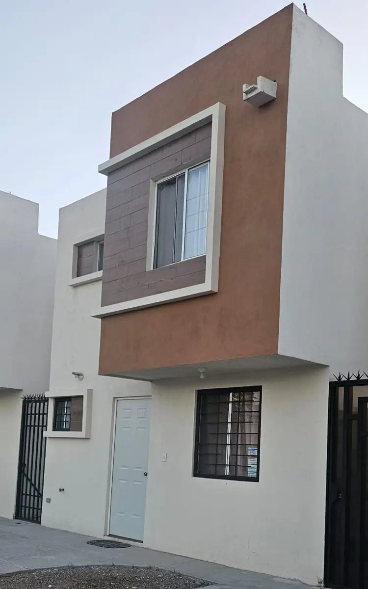 Casa en renta en Rincón de los Pinos, Ramos Arizpe — foto 1 de 8