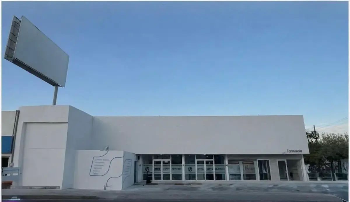 Local en renta en Mitras Norte, Monterrey — foto 1 de 10