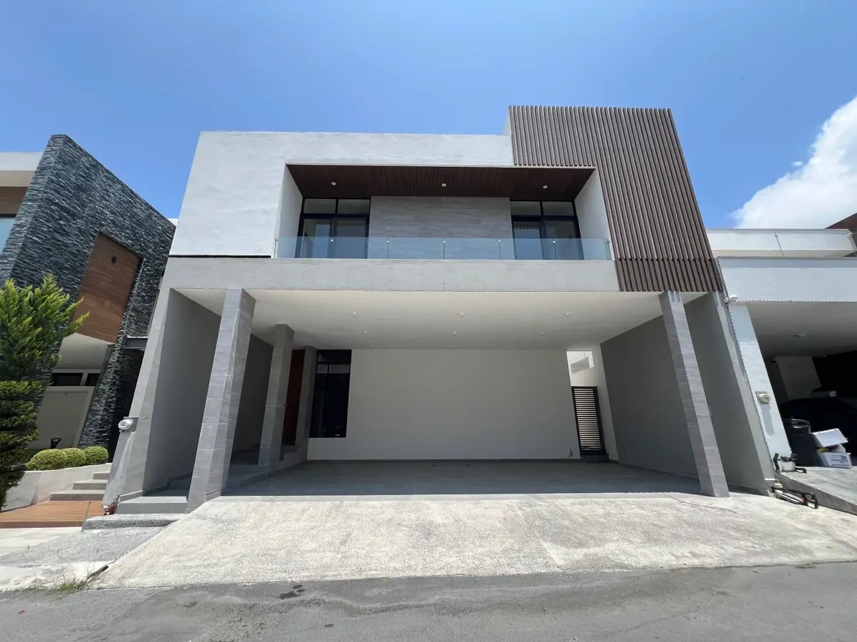 Casa en venta en Laderas Residencial, Monterrey — foto 1 de 29