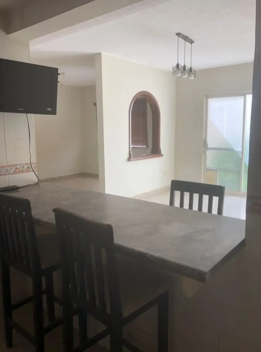 Vista 4 de CASA RENTA EL FRESNO