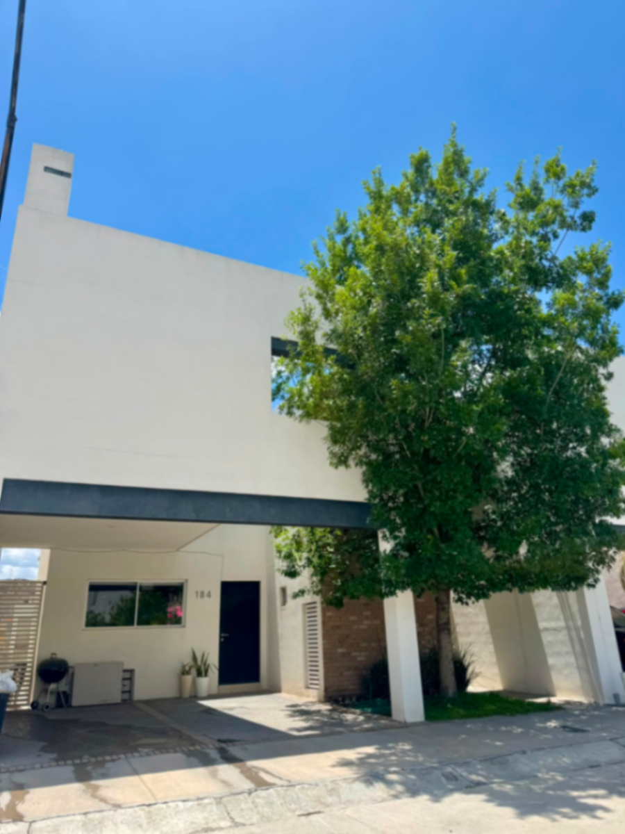 Casa en renta en Arborea, Ramos Arizpe — foto 1 de 19