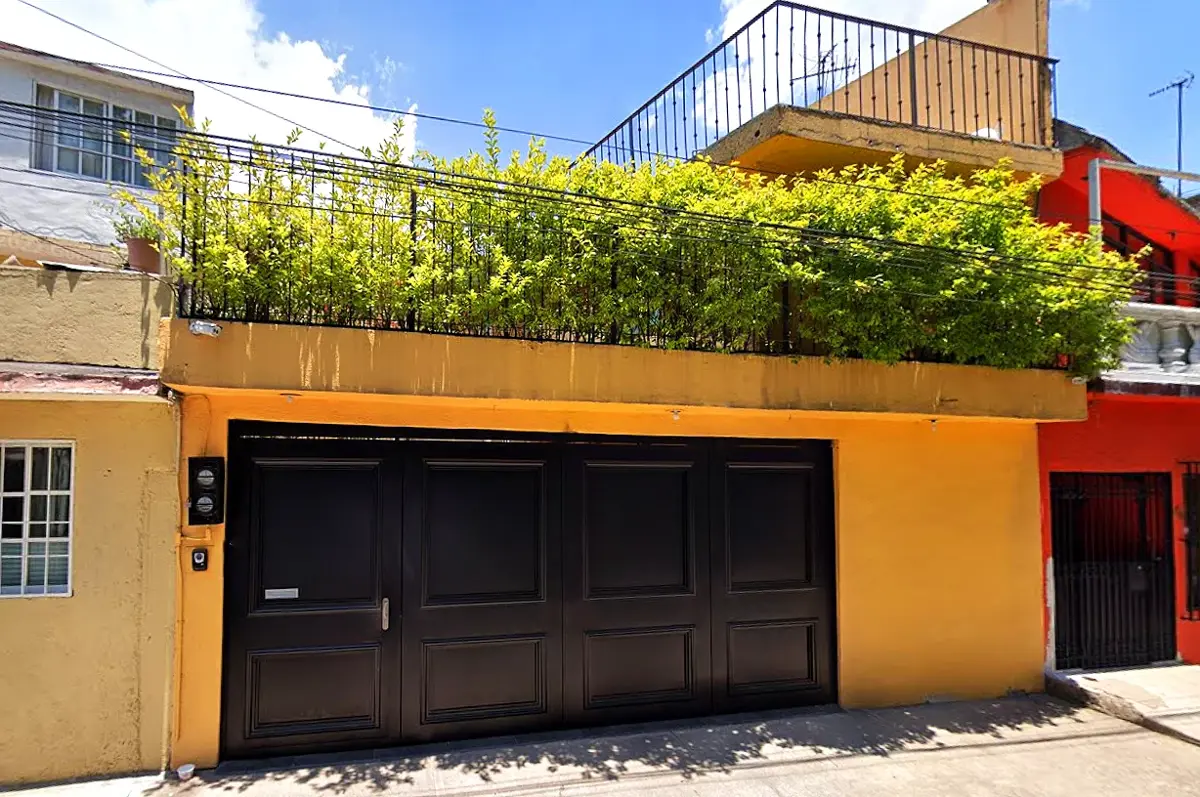 Casa en venta en El Conde, Naucalpan de Juárez — foto 1 de 8