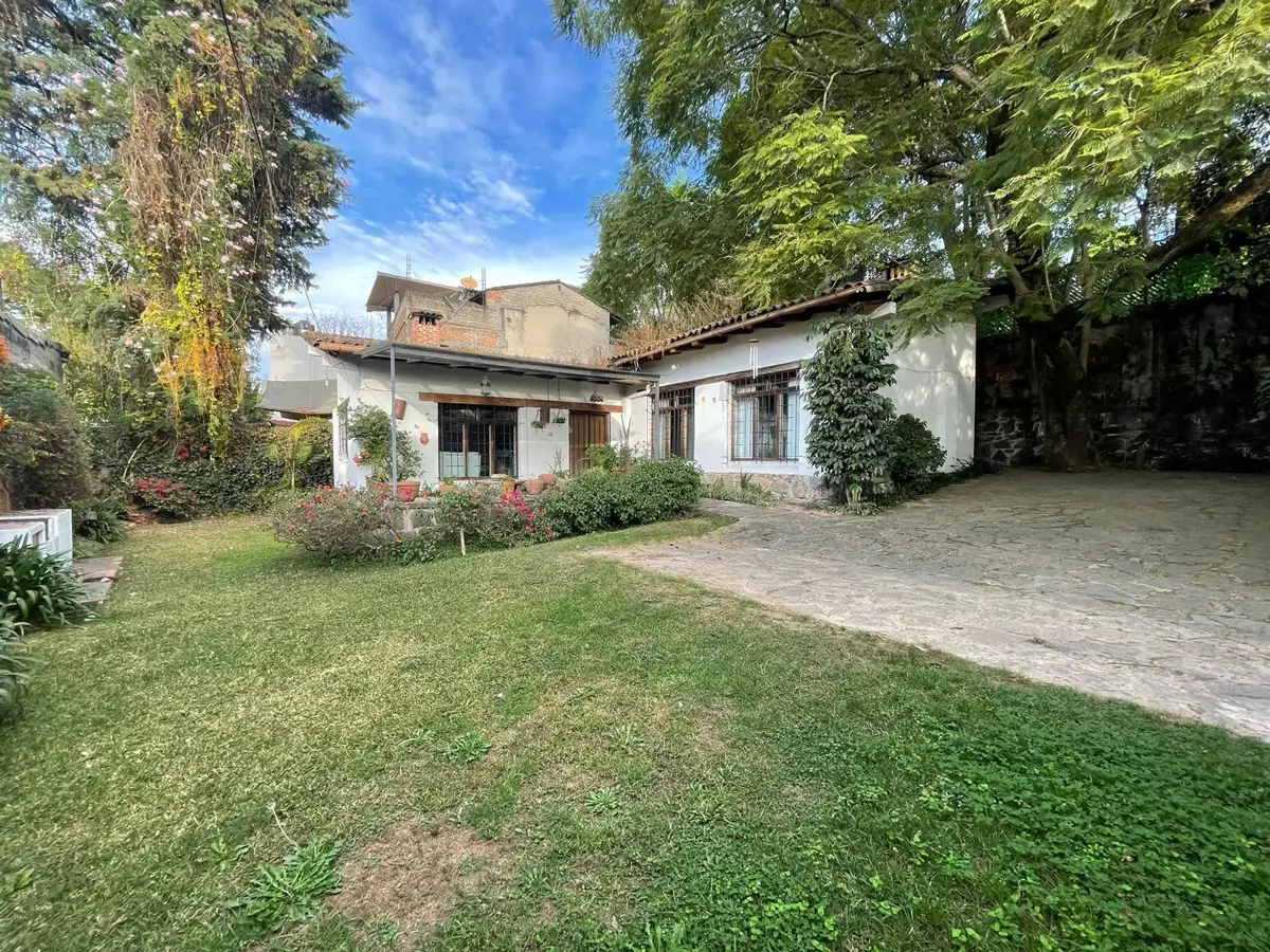 Casa en venta en Agua Fría, Valle de Bravo — foto 1 de 25