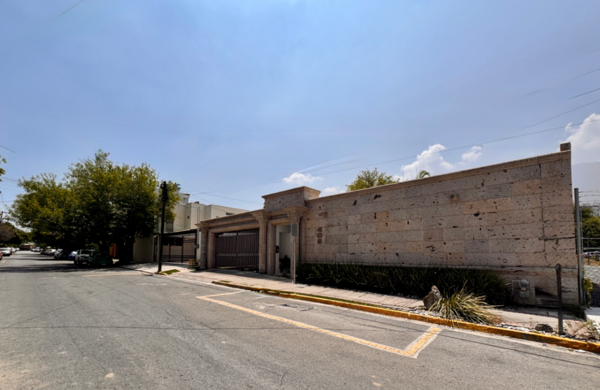 Casa en venta en Del Valle, San Pedro Garza García — foto 3 de 38