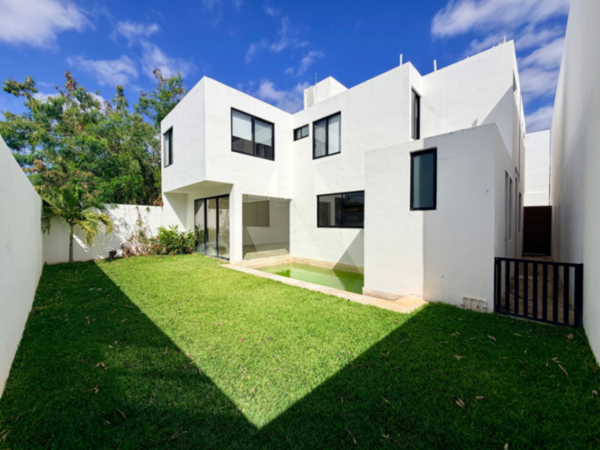 Casa en venta en Temozon Norte, Mérida — foto 2 de 33