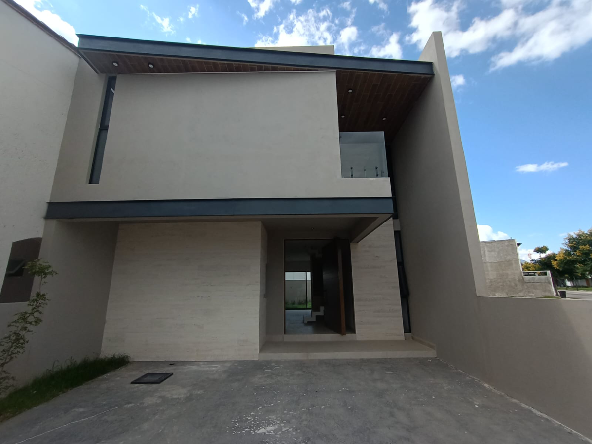 Casa en venta en Mayorca Residencial, León — foto 1 de 15