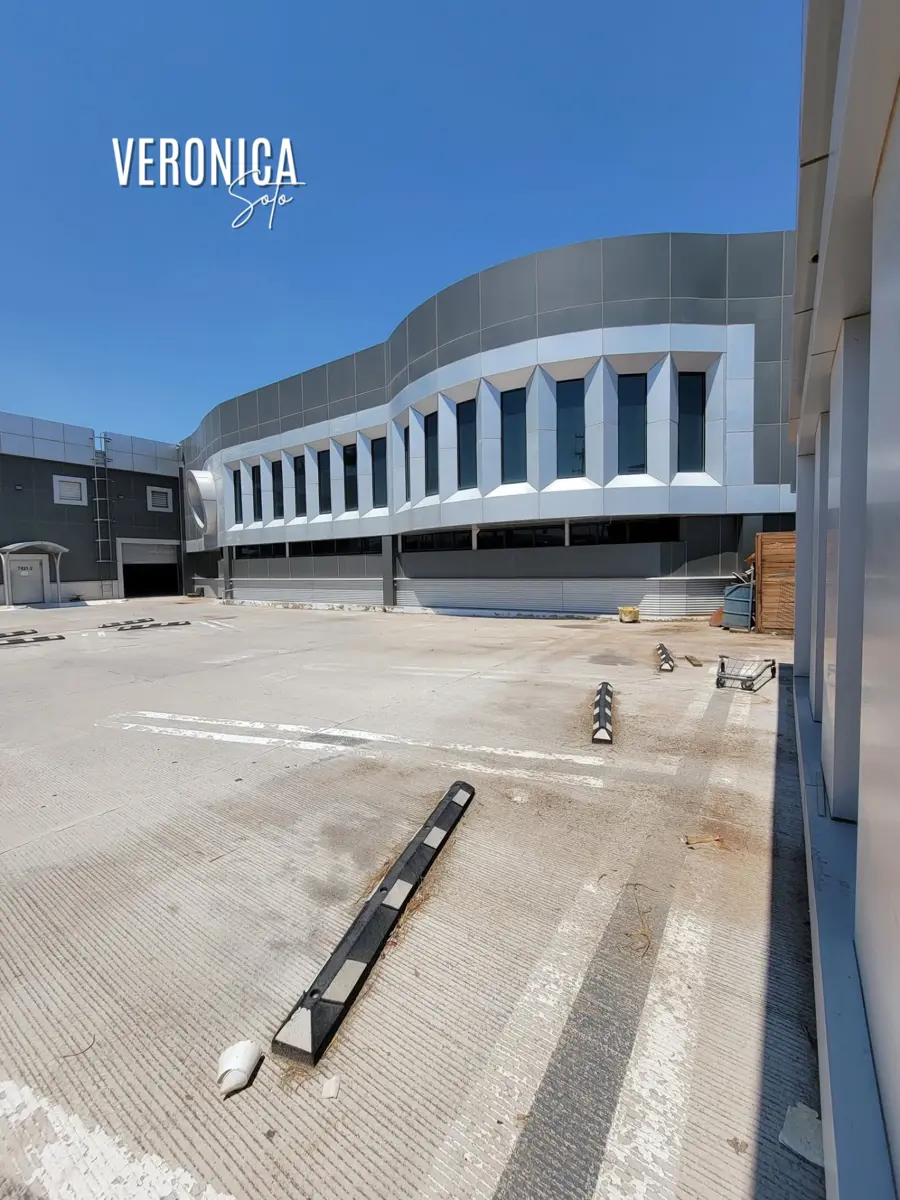 Edificio en renta en Juarez, Juárez — foto 1 de 20