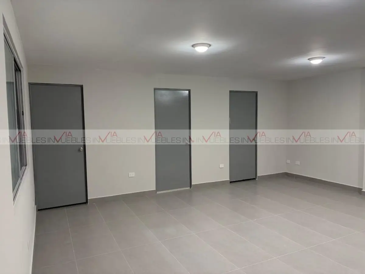 Bodega en renta en Privadas del Parque, Santa Catarina — foto 1 de 11