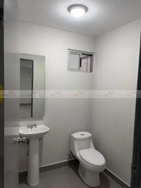 Bodega en renta en Privadas del Parque, Santa Catarina — foto 3 de 11