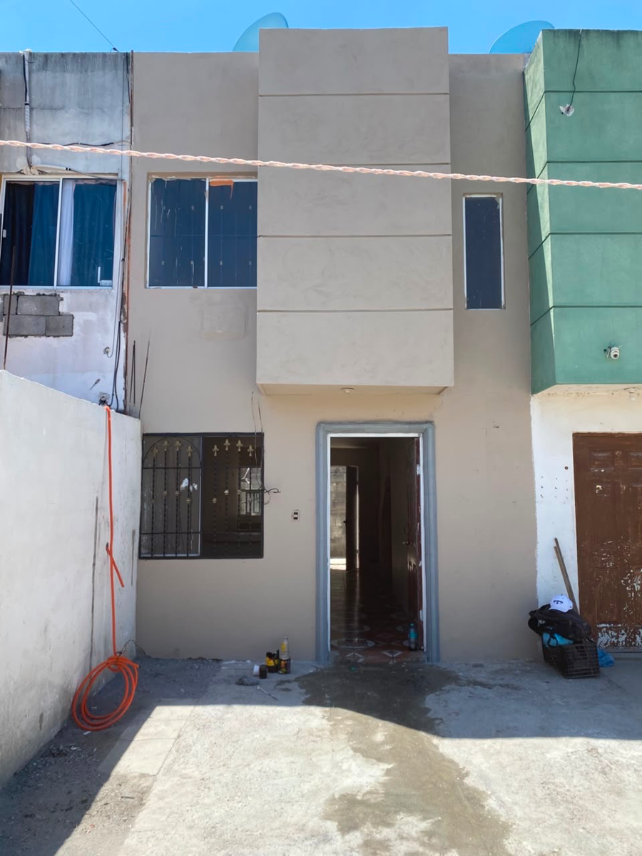Casa en venta en Valle de los Encinos, Cadereyta Jiménez — foto 1 de 14