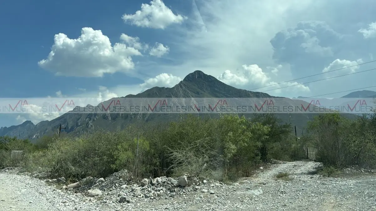Terreno en venta en Privadas la Huasteca, Santa Catarina — foto 1 de 12