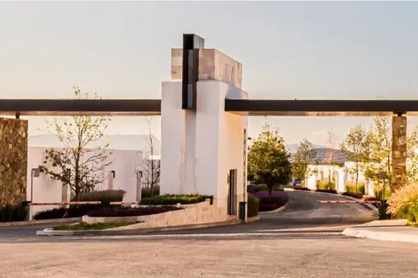 Terreno en venta en Rincón de los Encinos, Saltillo — foto 2 de 4