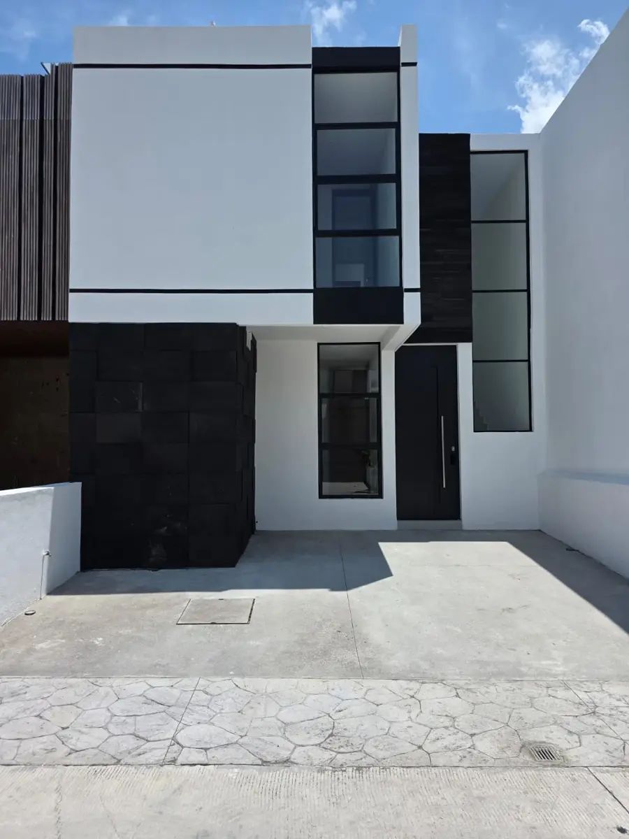 Casa en venta en Jardines del Llano, Villa de Álvarez — foto 1 de 11