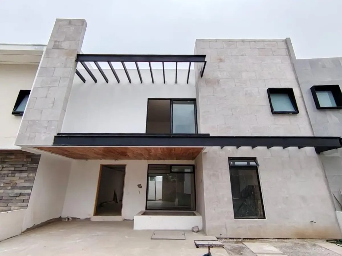 Casa en venta en Lomas de Angelópolis, Ocoyucan — foto 1 de 47