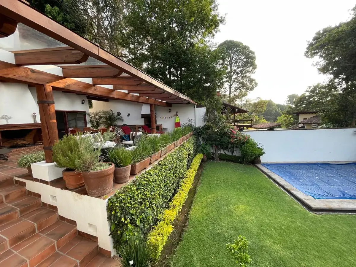 Casa en venta en Avandaro, Valle de Bravo — foto 1 de 39