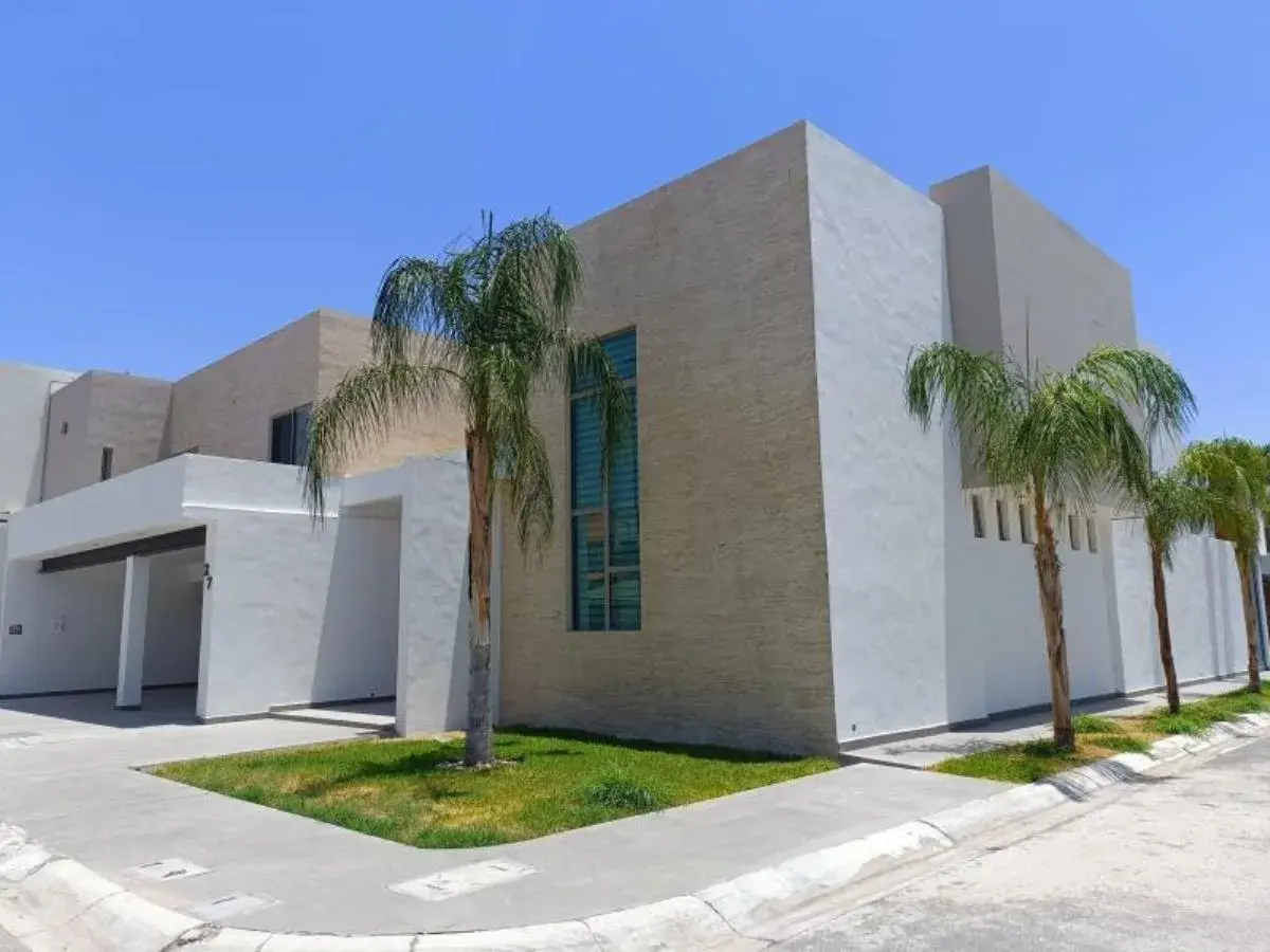 Casa en venta en Hacienda del Rosario, Torreón — foto 1 de 31