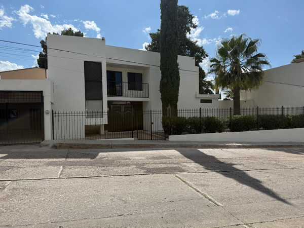 Casa en venta en Fuentes de Bellavista, Hidalgo del Parral — foto 2 de 28