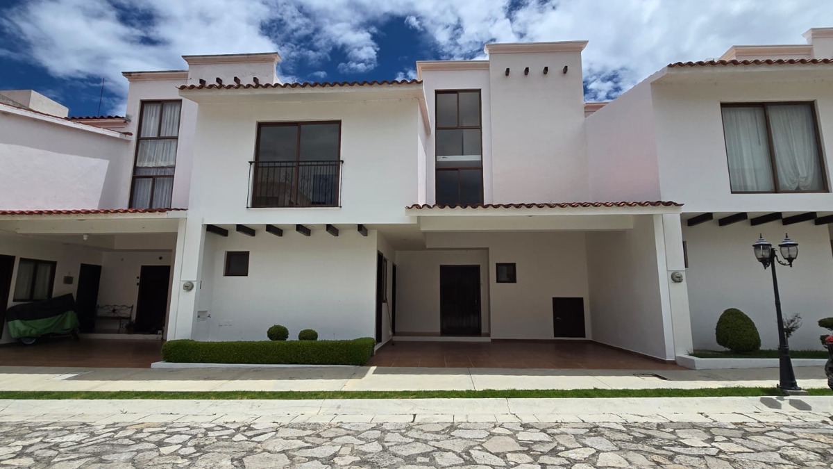 Casa en renta en Explanada del Carmen, San Cristóbal de las Casas — foto 1 de 24