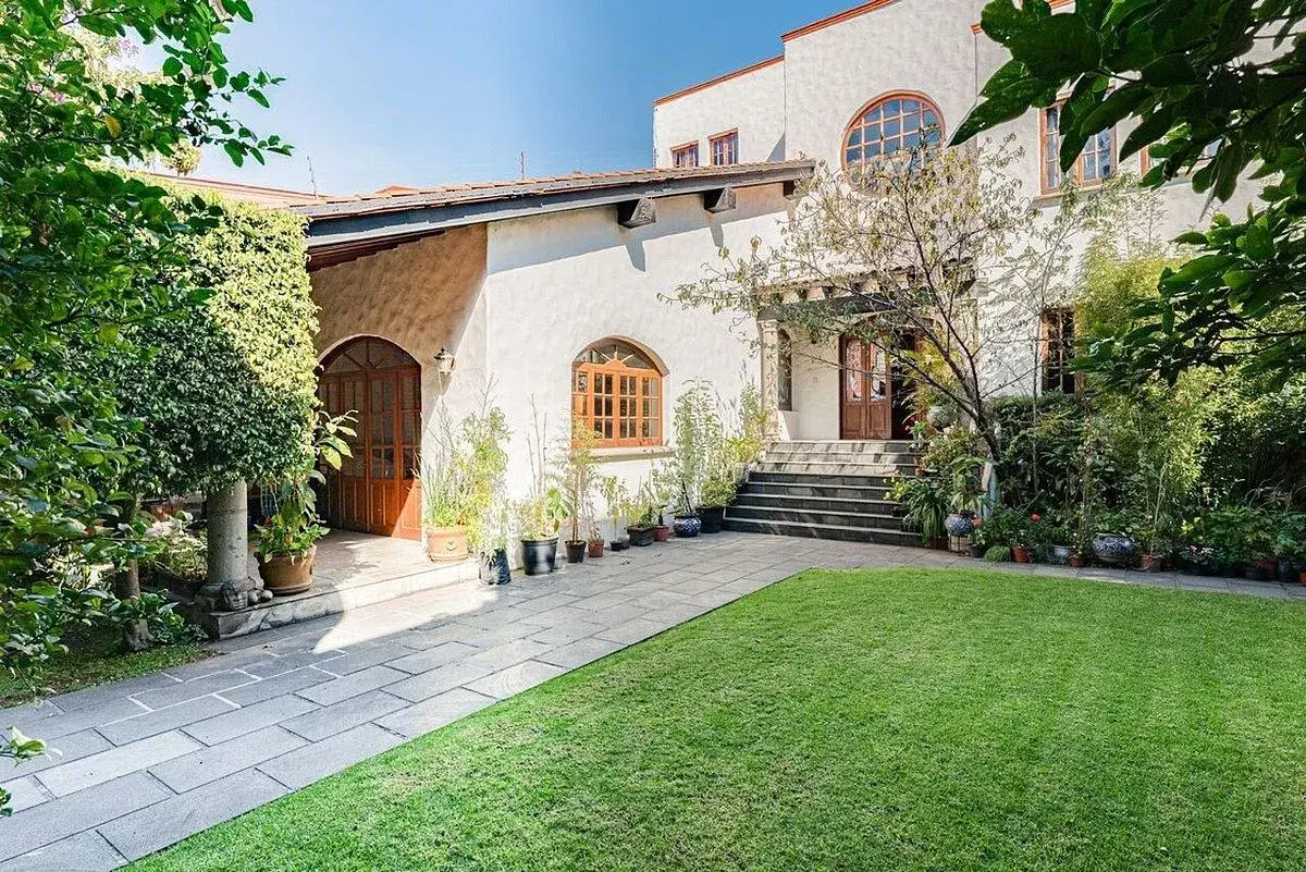 Casa en venta en Fuentes del Pedregal, Tlalpan — foto 1 de 30
