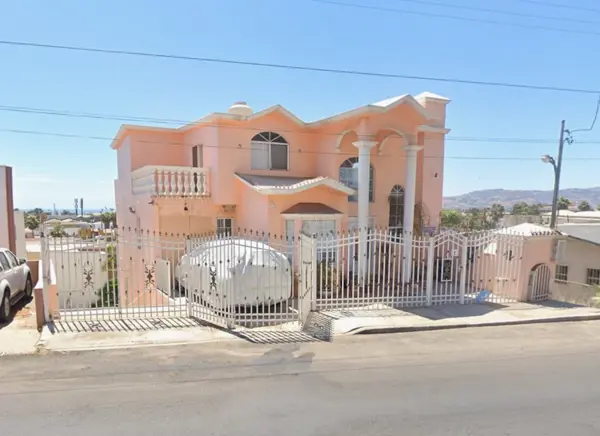 Casa en venta en Valle Dorado, Ensenada — foto 2 de 8