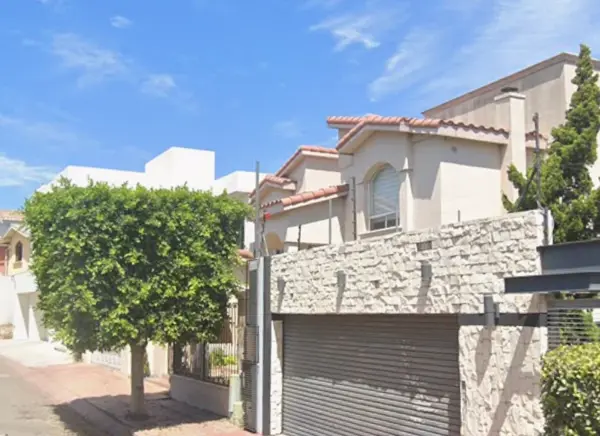 Casa en venta en Jardines de Chapultepec S-E, Tijuana — foto 3 de 8