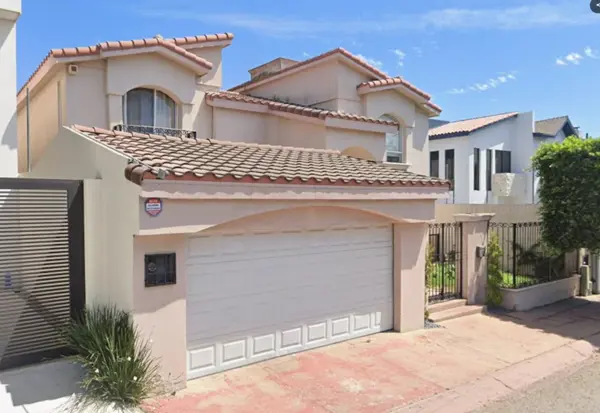 Casa en venta en Jardines de Chapultepec S-E, Tijuana — foto 2 de 8