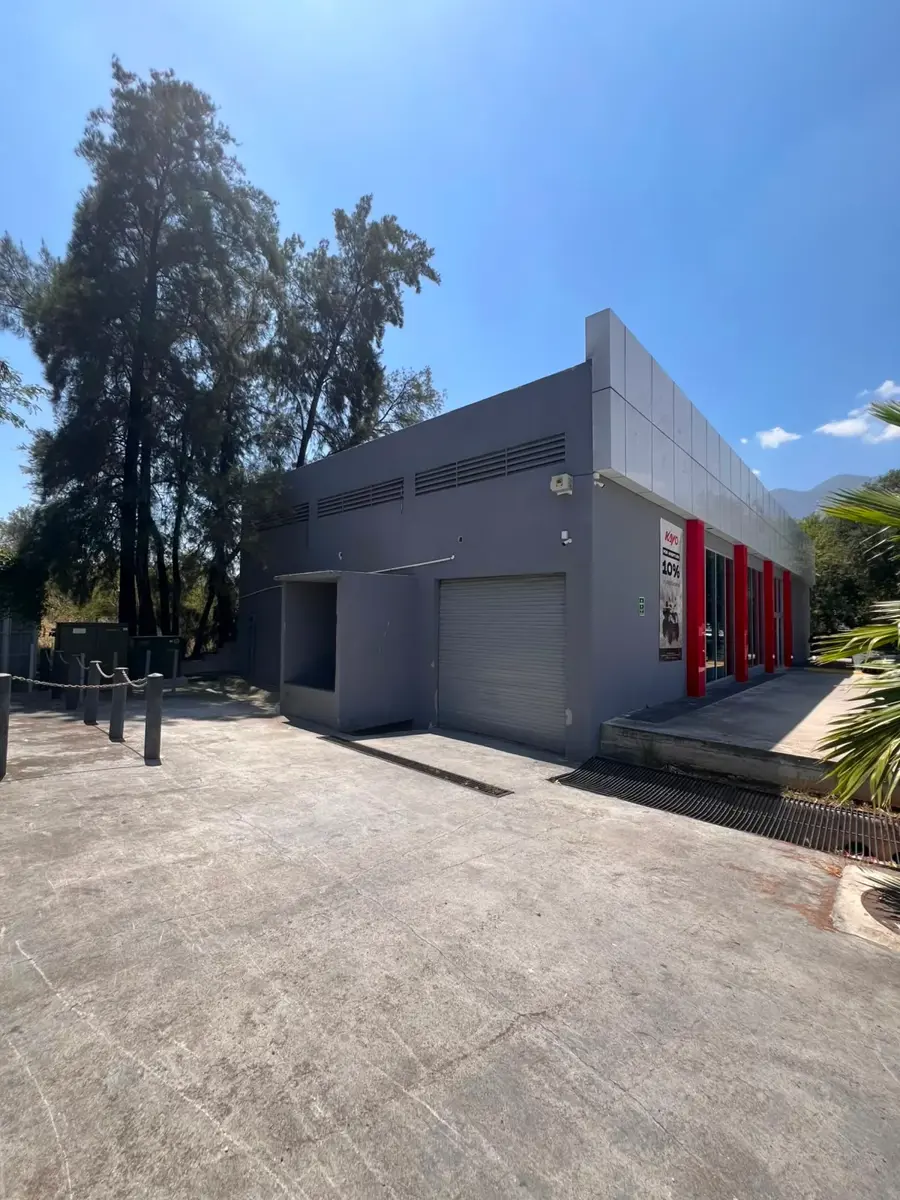 Local en renta en Villas de la Herradura, Monterrey — foto 1 de 13