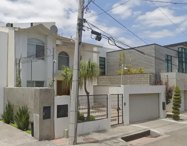Casa en venta en Jardines de Chapultepec S-E, Tijuana — foto 3 de 7