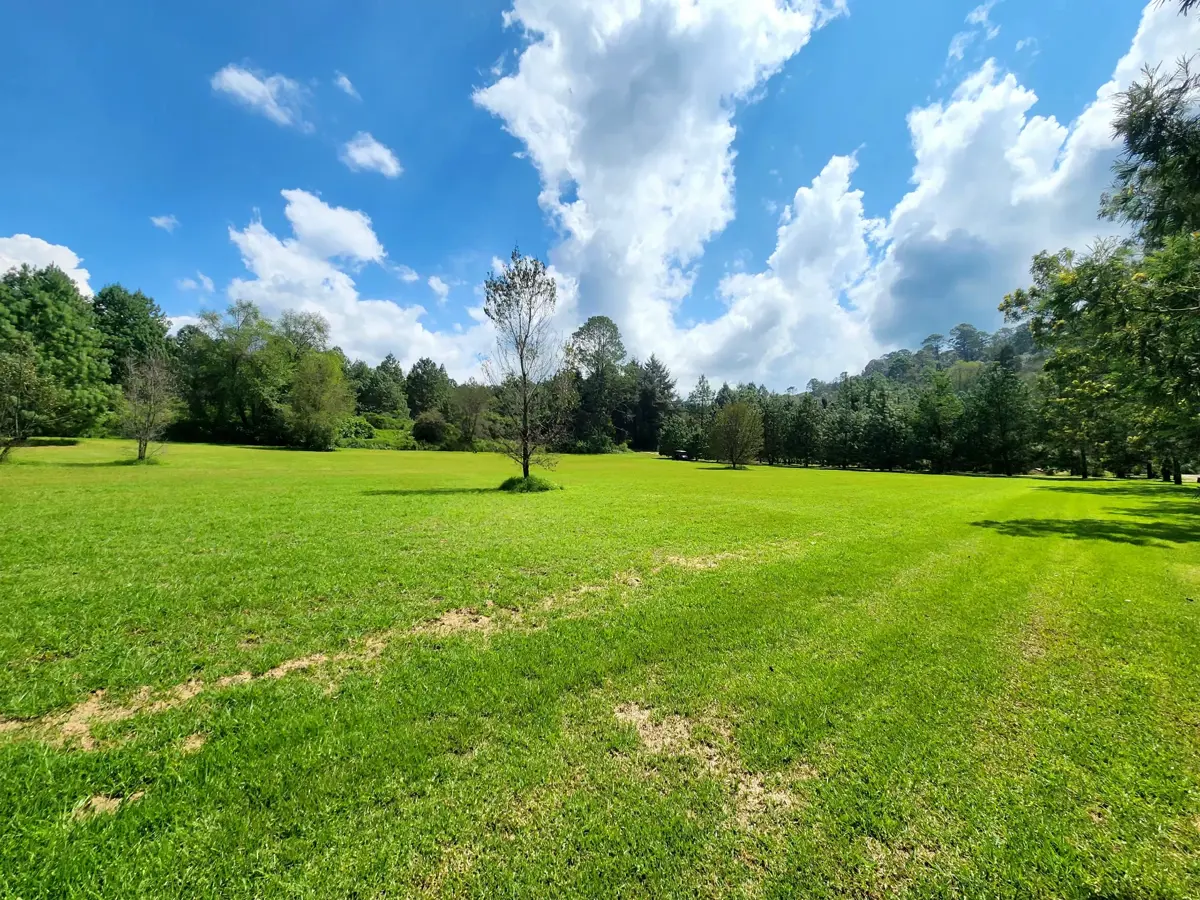 Terreno en venta en Los Saúcos, Valle de Bravo — foto 1 de 31
