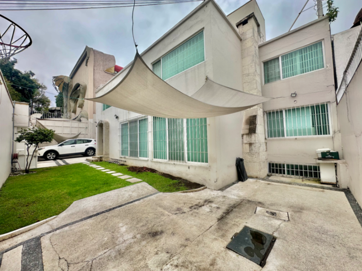 Casa en renta en Lomas de Chapultepec VIII Sección, Miguel Hidalgo — foto 1 de 17