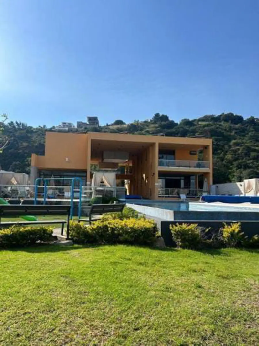 Casa en renta en Sibaria Residencial, Tlajomulco de Zúñiga — foto 1 de 8