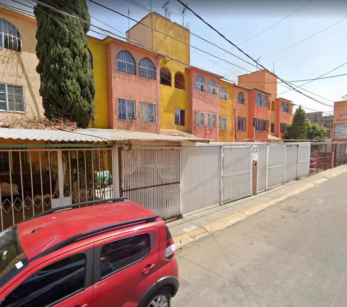 Casa en venta en Rey Nezahualcóyotl, Nezahualcóyotl — foto 1 de 15