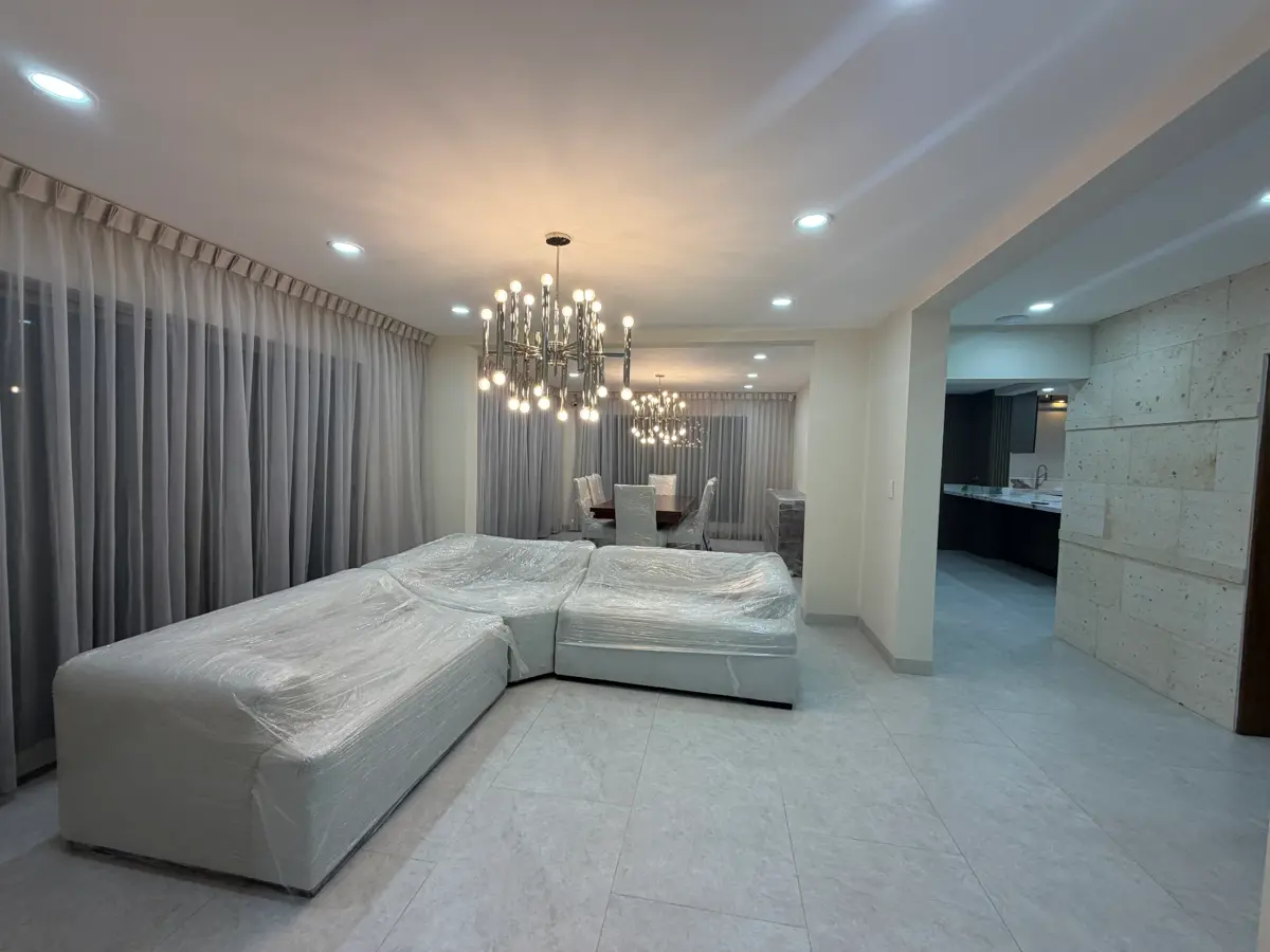 Vista 2 de EN VENTA CASA RECIÉN REMODELADA Y EQUIPADA