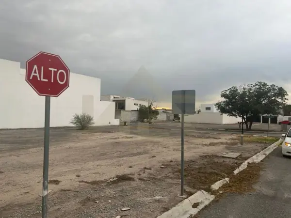 Terreno en venta en Country Club Residencial, Saltillo — foto 3 de 5