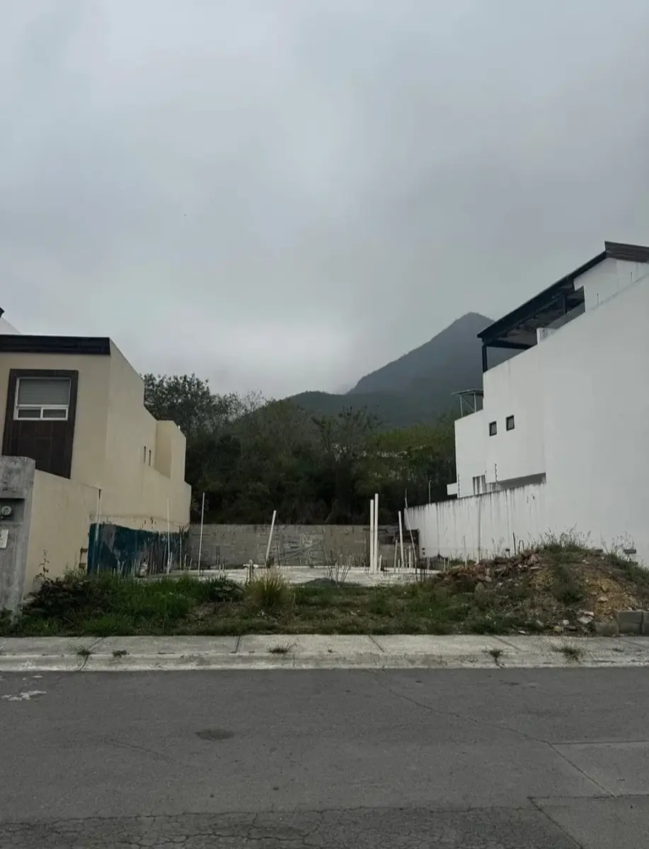 TERRENO CON CIMENTACION EN VENTA EN SANTA ISABEL, CARRETERA NACIONAL TERRENO CON CIMENTACION EN VENTA EN SANTA ISABEL, CARRETERA NACIONAL
