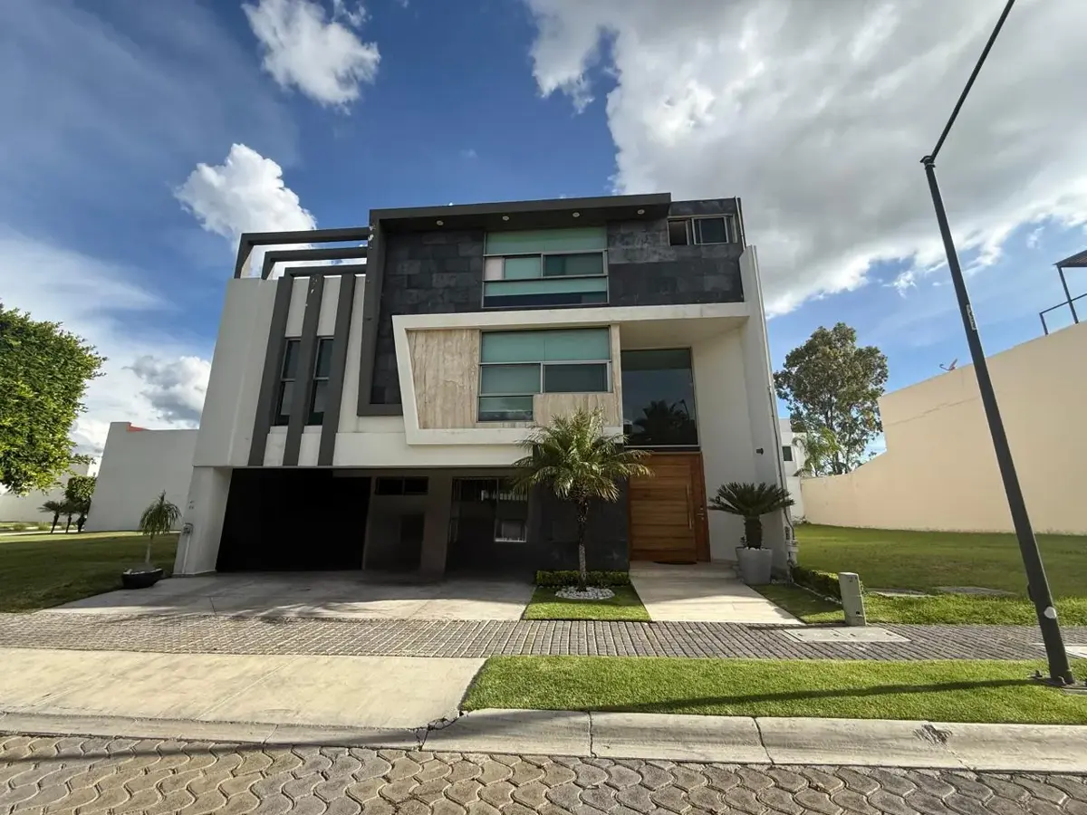 Casa en renta en Lomas de Angelópolis, San Andrés Cholula — foto 1 de 20